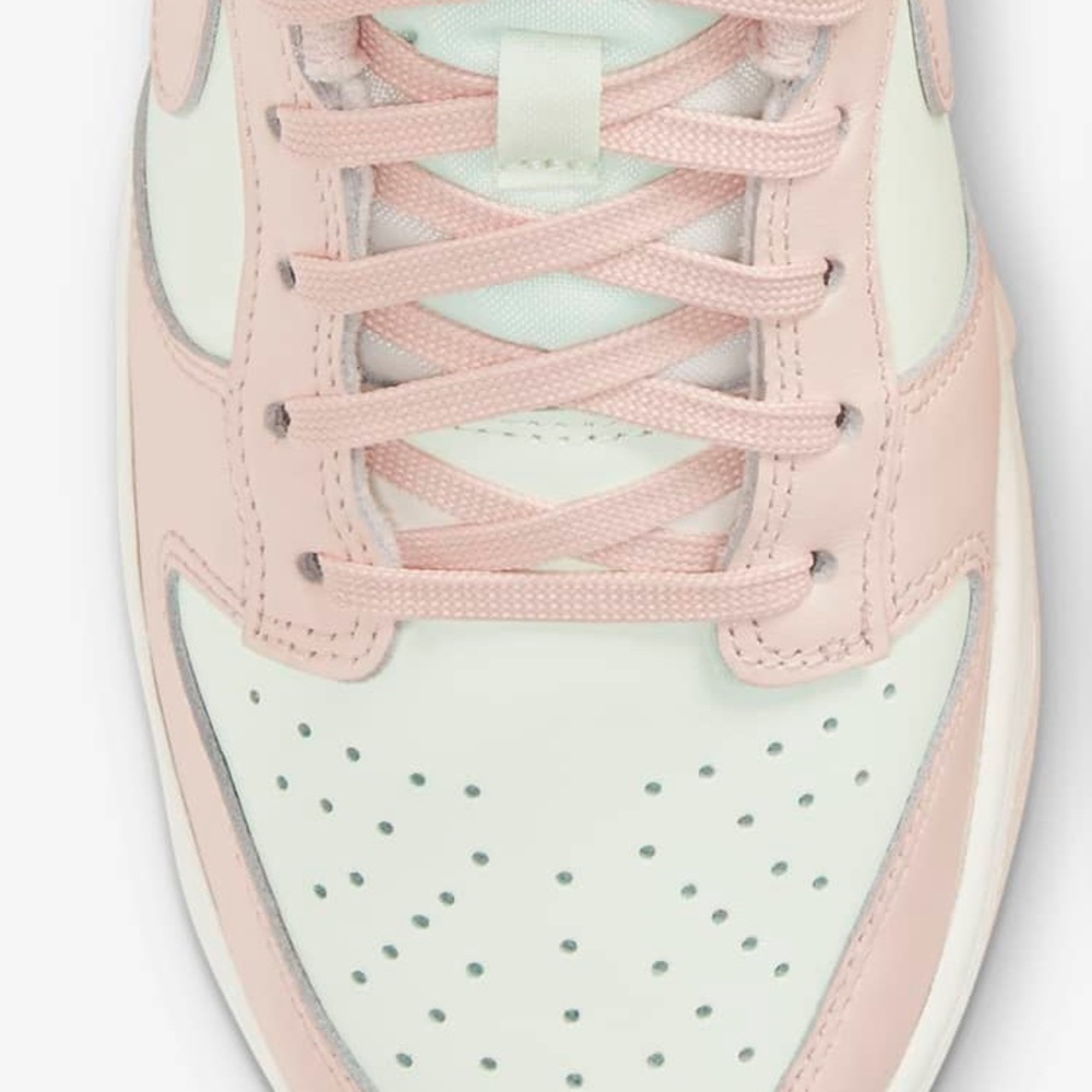 NIKE DUNK LOW • Orange Pearl - Picture 2 of 6